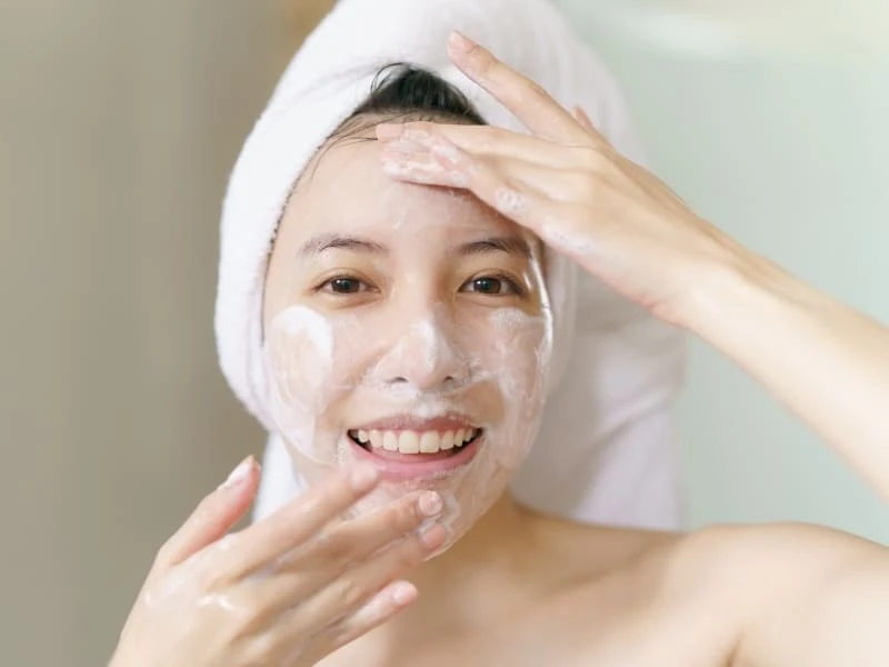 Top 21+ sửa rửa mặt cho da dầu được tin dùng nhất hiện nay 24 Rửa mặt với sữa rửa mặt