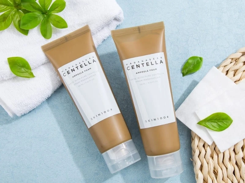 Top 21+ sửa rửa mặt cho da dầu được tin dùng nhất hiện nay 45 Sữa rửa mặt Skin1004 Madagascar Centella Ampoule Foam