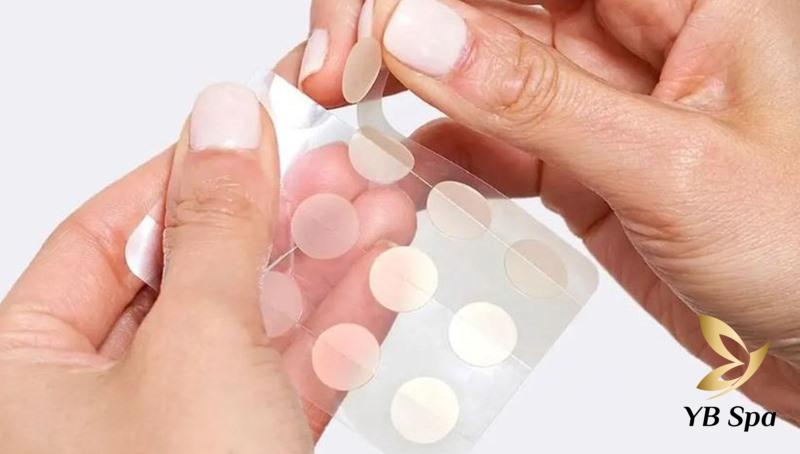 Tác hại của miếng dán mụn là gì? Cần lưu ý gì khi sử dụng? 23 Miếng dán mụn