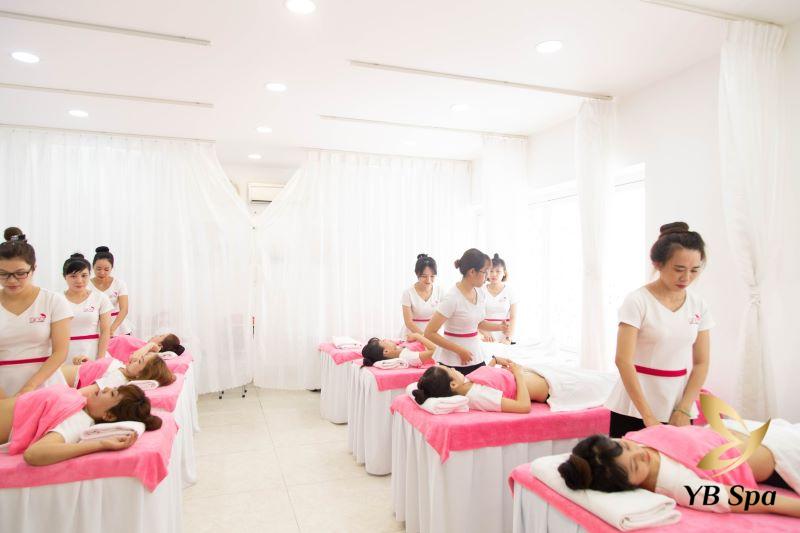 Top 8+ Spa tắm trắng uy tín quận 9 đáng trải nghiệm 34 Nhân viên tại Smile Spa