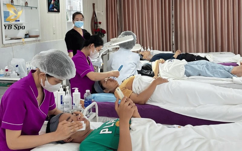 Trải nghiệm dịch vụ làm đẹp chuyên nghiệp tại Oliver, nơi mọi quy trình đều được tối ưu để mang lại kết quả tự nhiên và an toàn nhất