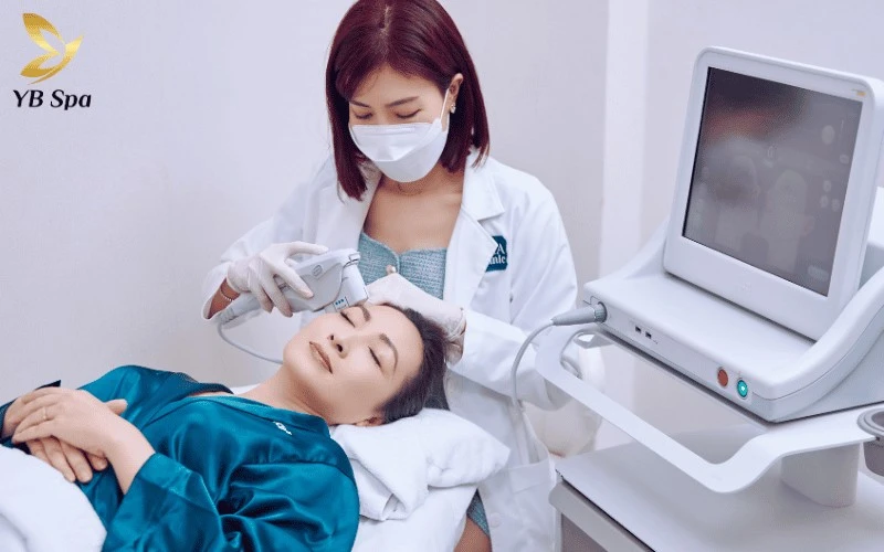 An tâm làm đẹp cùng đội ngũ bác sĩ giàu kinh nghiệm trực tiếp thực hiện các liệu trình tiêm thẩm mỹ và điều trị sắc tố da