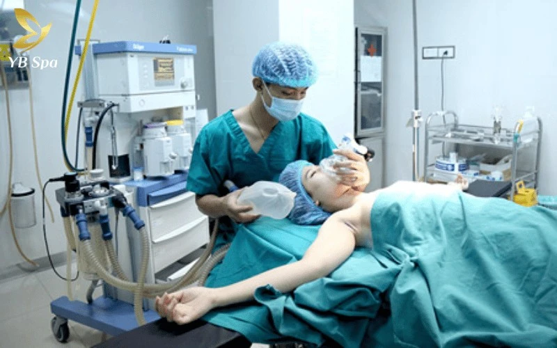 Thu Cúc ứng dụng kỹ thuật mổ nội soi kết hợp túi Motiva Nano Chip giúp hạn chế tối đa xâm lấn và rút ngắn thời gian hồi phục