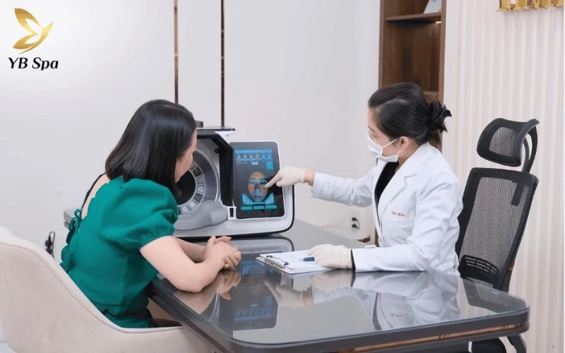 Linh Anh khẳng định vị thế thương hiệu tại Quận 7 bằng hai dịch vụ mũi nhọn là phun xăm thẩm mỹ và điêu khắc chân mày vi sợi.