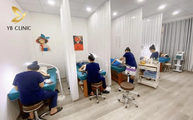 LIDO Spa Quận 9 cung cấp các liệu trình chăm sóc da chuyên sâu kết hợp massage thư giãn, giúp phục hồi năng lượng và tái tạo làn da.
