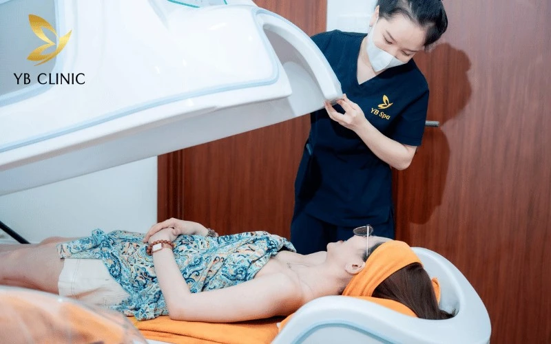 Top 6 Thẩm Mỹ Viện Tân Bình Uy Tín, Chất Lượng 2026 12 Cải thiện sắc tố da từ sâu bên trong nhờ sự kết hợp giữa hệ thống máy tắm trắng thế hệ mới và kỹ thuật phun xăm thẩm mỹ an toàn tại YB Spa