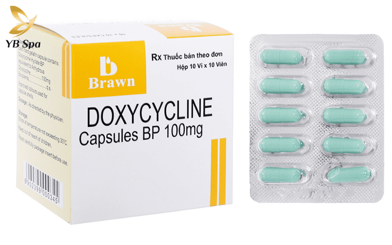 Kháng sinh đường uống thường được bác sĩ chỉ định trong các đợt cấp để kiểm soát tình trạng mụn viêm nặng và ngăn chặn lây lan