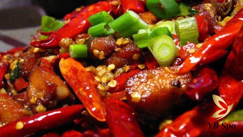 Tiêu diệt các ổ mụn viêm bằng cách nào? Điều trị ở đâu uy tín? 20 Đồ ăn cay nóng