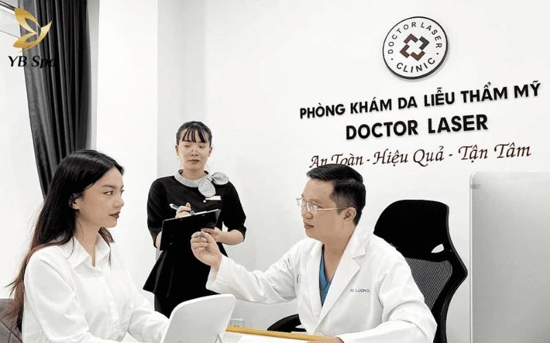 Doctor Laser ứng dụng Laser Chrome tích hợp hệ thống làm lạnh hiện đại, giúp bảo vệ tối đa lớp biểu bì trong suốt quá trình điều trị