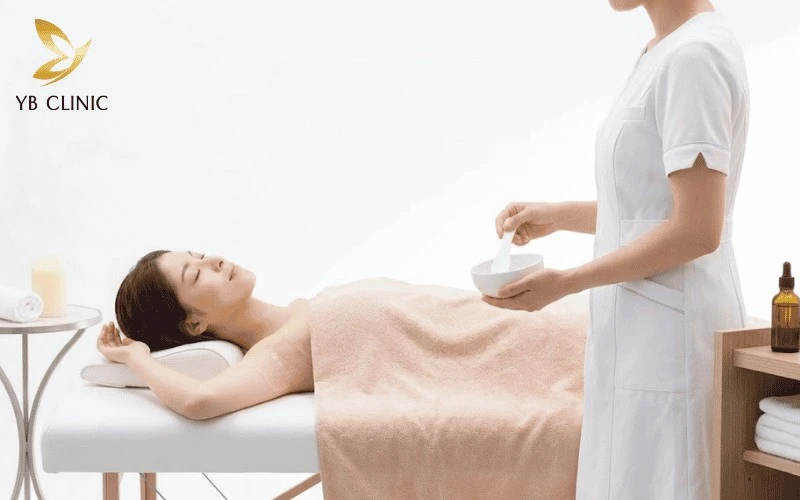 Trị Thâm Nách Công Nghệ Cao Có Hiệu Quả Không? Quy Trình Và Bảng Giá 14 Bước ủ tê hoặc làm mát da trước điều trị thâm nách giúp bảo vệ bề mặt da và hỗ trợ quá trình thực hiện diễn ra nhẹ nhàng hơn.