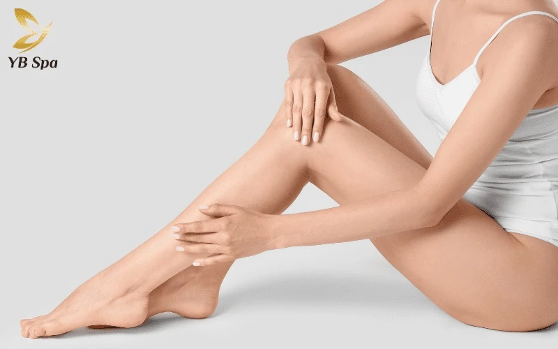 Các axit béo trong mỡ trăn giúp lấp đầy khoảng trống giữa các tế bào sừng, mang lại bề mặt da mịn màng và căng bóng tức thì