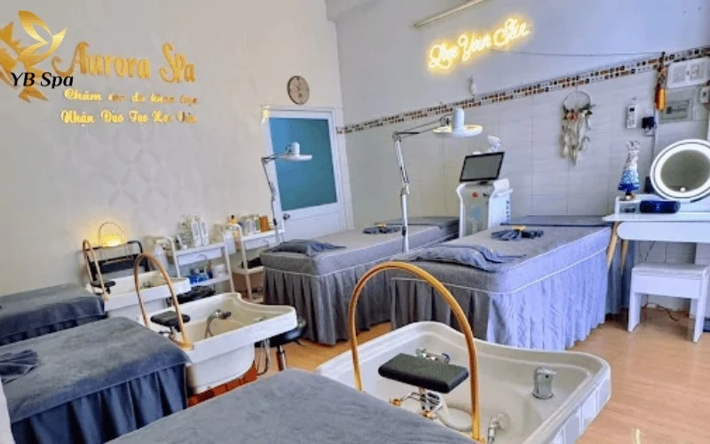 Khả năng thâm nhập sâu vào trung bì giúp Aurora Spa phá hủy nang lông triệt để mà không gây tổn thương nhiệt cho vùng da xung quanh