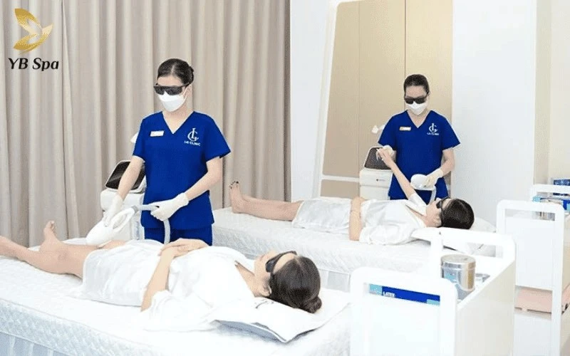Top 8 Spa Triệt Lông Diode Laser Tphcm Uy Tín, Chất Lượng 2026 17 Đội ngũ chuyên gia tại LG Clinic có khả năng điều chỉnh thông số laser chuẩn xác theo từng loại da, đảm bảo hiệu quả tối ưu và không lo tổn thương biểu bì
