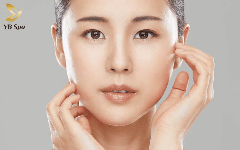 Đội ngũ chuyên gia khẳng định triệt lông mặt chỉ tác động vào nang lông, hoàn toàn không can thiệp đến cấu trúc biểu bì hay làm mỏng da