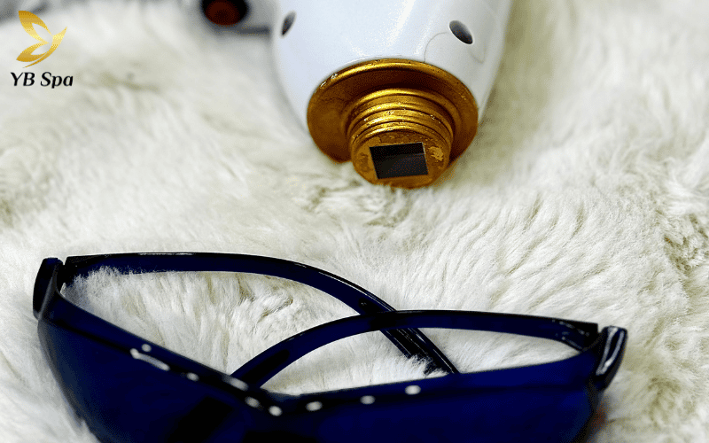 Triệt lông nách bị hôi nách phải làm sao? 11 Vệ sinh đầu máy triệt không đúng chuẩn y khoa là con đường ngắn nhất để vi khuẩn gây mùi lây lan giữa các khách hàng