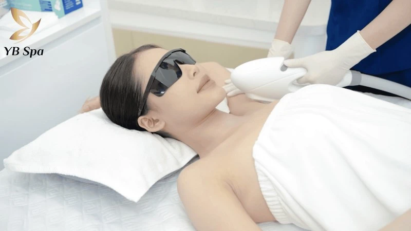 Chọn công nghệ triệt lông nách tiên tiến giúp hạn chế tối đa rủi ro và tăng hiệu quả.