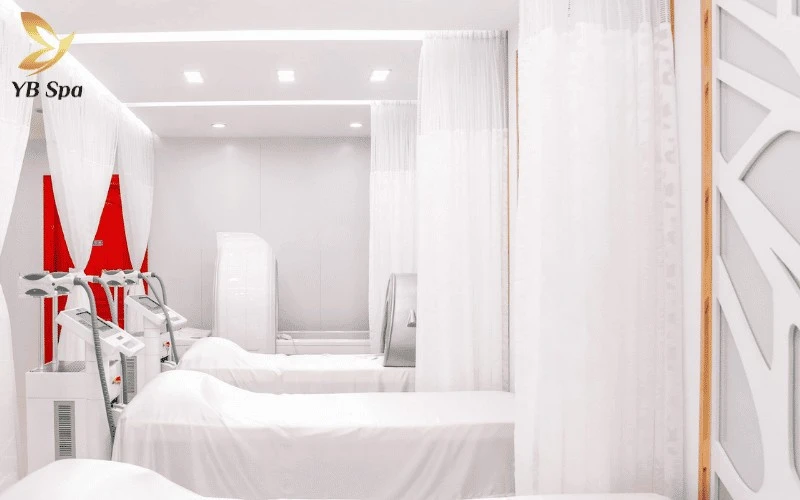 Tận hưởng dịch vụ triệt lông chuyên nghiệp trong không gian 5 sao sang trọng với đội ngũ nhân viên được đào tạo bài bản