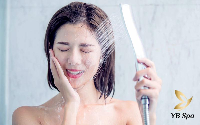 Triệt lông ở spa có hết không? Sự thật về hiệu quả triệt lông vĩnh viễn 20 Tắm bằng nước mát sau triệt (Nguồn: Internet)