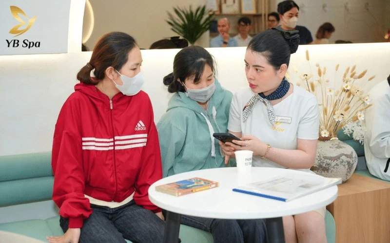 YB Spa cung cấp dịch vụ triệt lông với mức giá cực kỳ cạnh tranh và minh bạch, chỉ từ 290.000đ cho mỗi liệu trình điều trị chuyên sâu