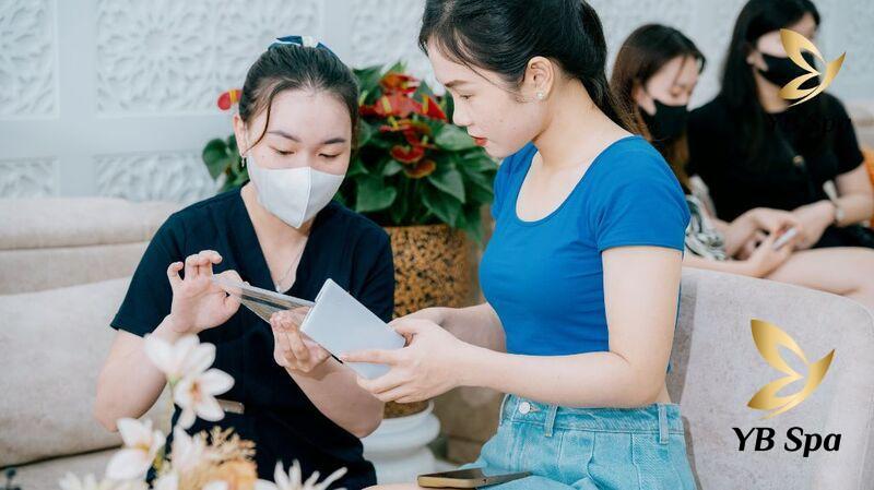 Top 10 Spa Triệt Lông Vĩnh Viễn Bình Dương Hiệu Quả, Uy Tín 23 Chuyên viên tư vấn về triệt lông vĩnh viễn ở Bình Dương tại YB spa (Nguồn: YB Spa)