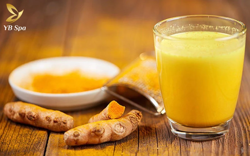 Sữa nghệ - Uống gì để trị mụn nội tiết hiệu quả