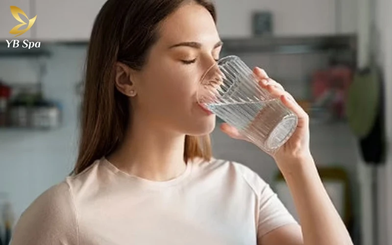 Uống Gì Để Đẹp Da Hết Mụn?