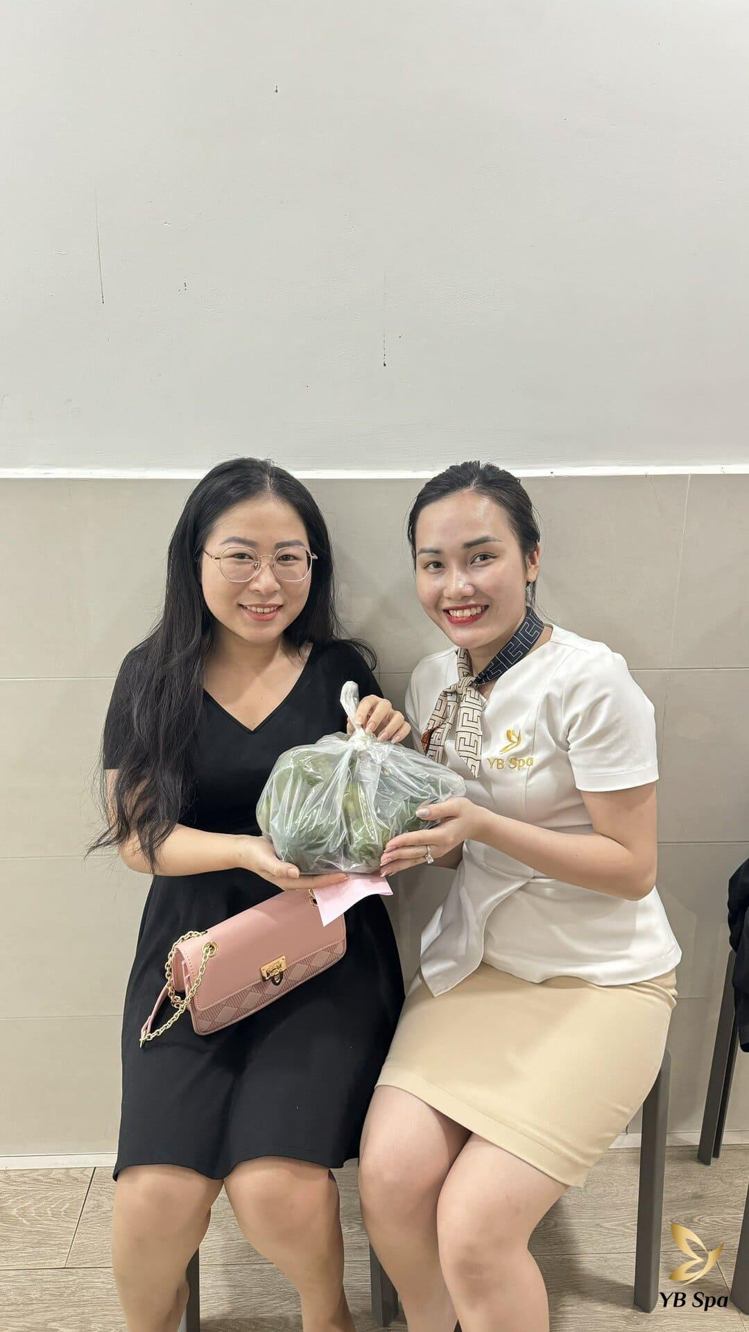 Vien Tham My Yb Spa Cung Chung Tay Ho Tro Dong Bao Mien Tay Giai Cuu Cam 2