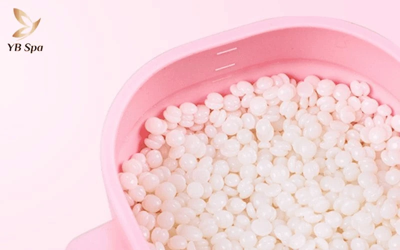 Wax Lông Là Gì? Quy Trình Wax Lông Chuẩn An Toàn 10 Hạt sáp ở dạng rắn, và nóng chảy ở nhiệt độ 50 - 60 độ C.