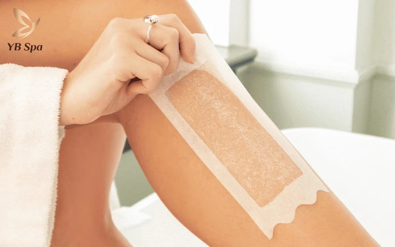 Wax Lông Là Gì? Quy Trình Wax Lông Chuẩn An Toàn 11 Sáp lạnh dán sẵn là biện pháp tiện lợi, tiết kiệm.