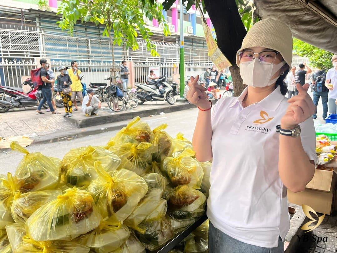 Yb Spa Hoat Dong Phat Com Thien Nguyen Ho Tro Benh Nhan Ung Thu Tai Benh Vien Cho Ray 2023 9